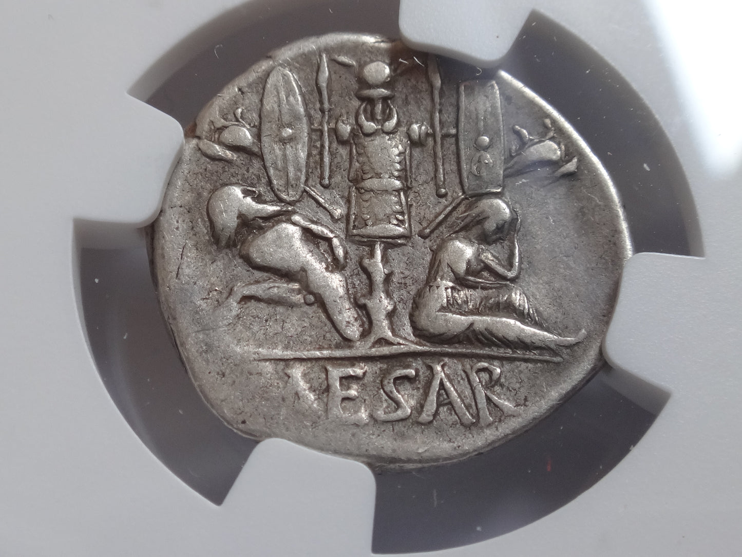 NGC VF 5/5- 4/5 Julius Caesar, d.44 BC Roman Imperatorial AR Denarius