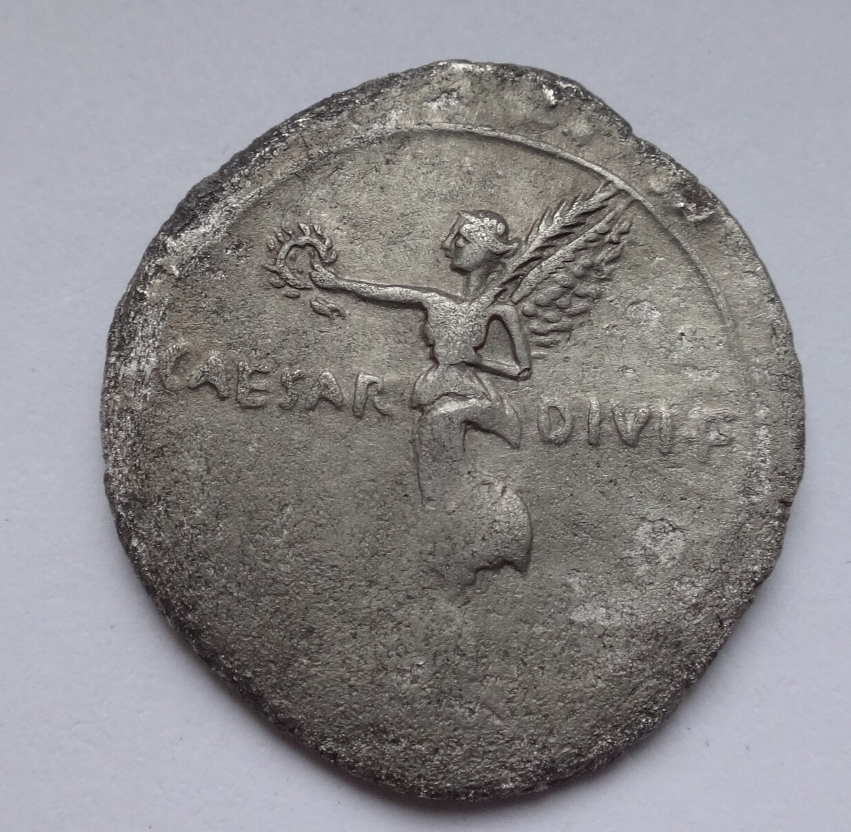Octavian (Augustus) 32-31 BC. Roman Imperatorial AR Denarius 3.45g/20mm