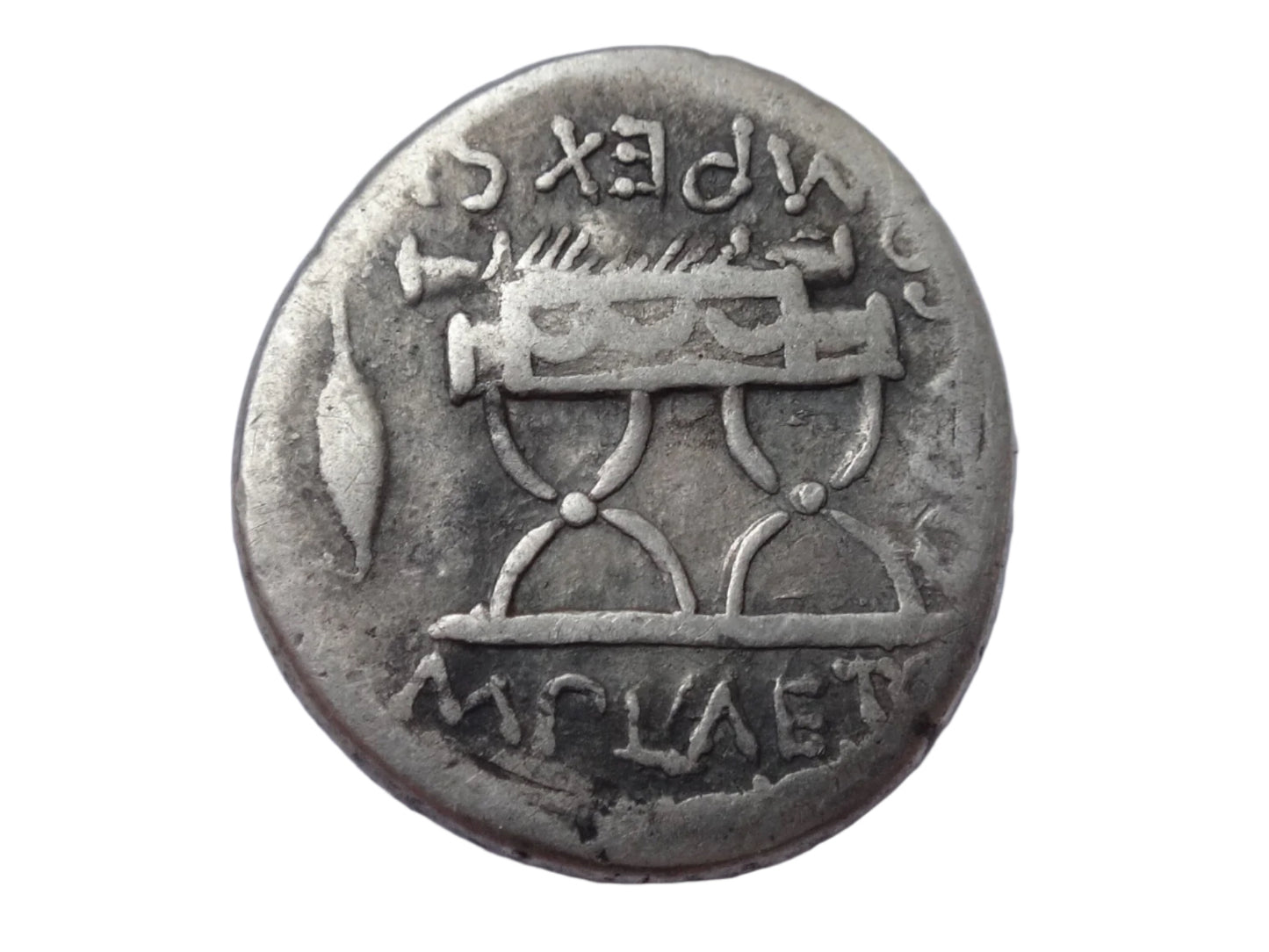 M. Plaetorius M. f. Cestianus AR Denarius. Rome, 67 BC.