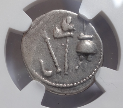 NGC Ch VF 4/5- 3/5 Julius Caesar, d.44 BC Roman Imperatorial  AR Denarius