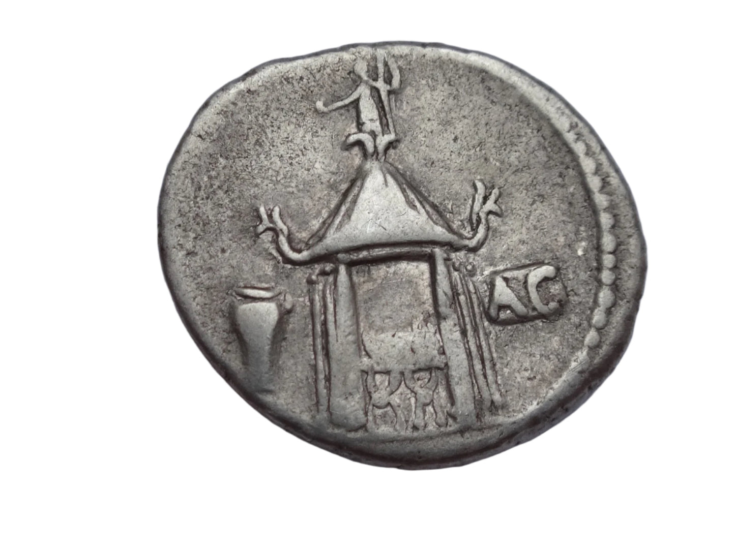 Roman Republic. Q. Cassius Longinus AR Denarius. Rome, 55 BC. Rome mint.