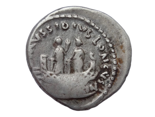 L. Mussidius Longus. 42 BC. AR Denarius